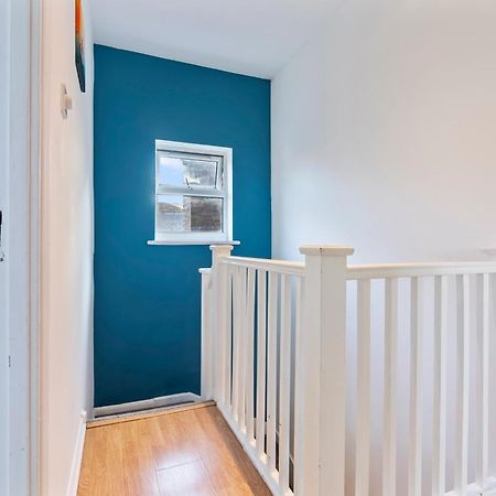 Villa Impeccable 4-Bed House In Brixton Londra Esterno foto